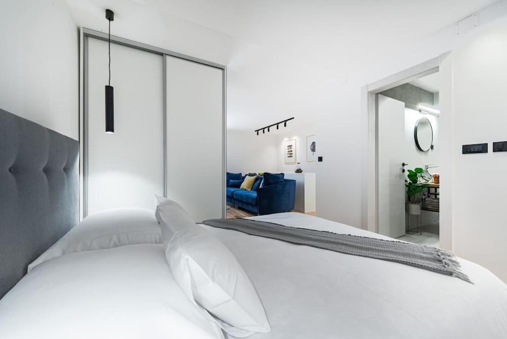 Old Town Finesse Apartment