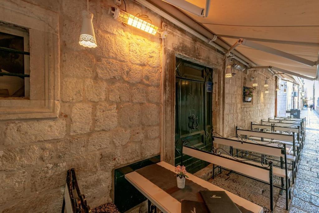 Apartment Old Town Finesse